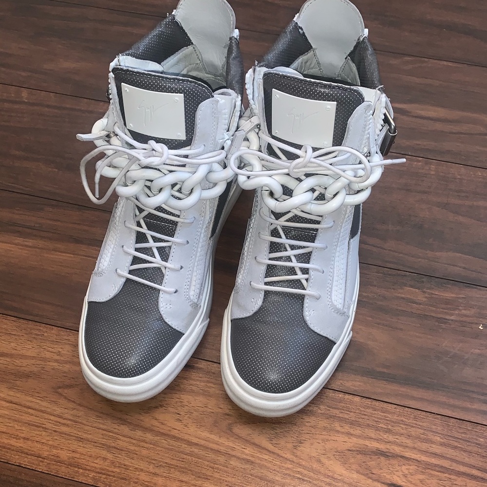 Giuseppe Zanotti